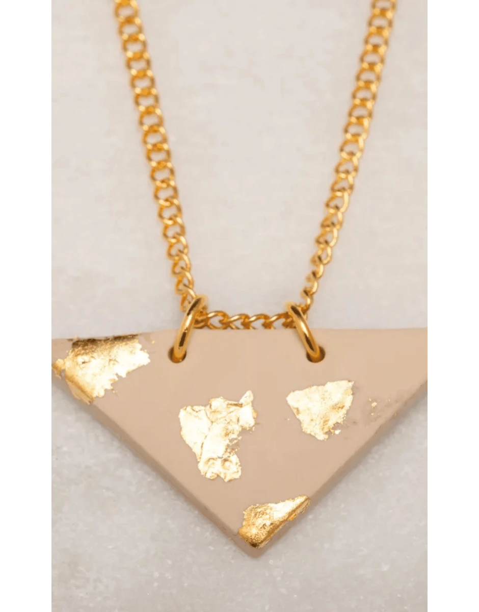 SAHARA TRIANGLE BEIGE NECKLACE