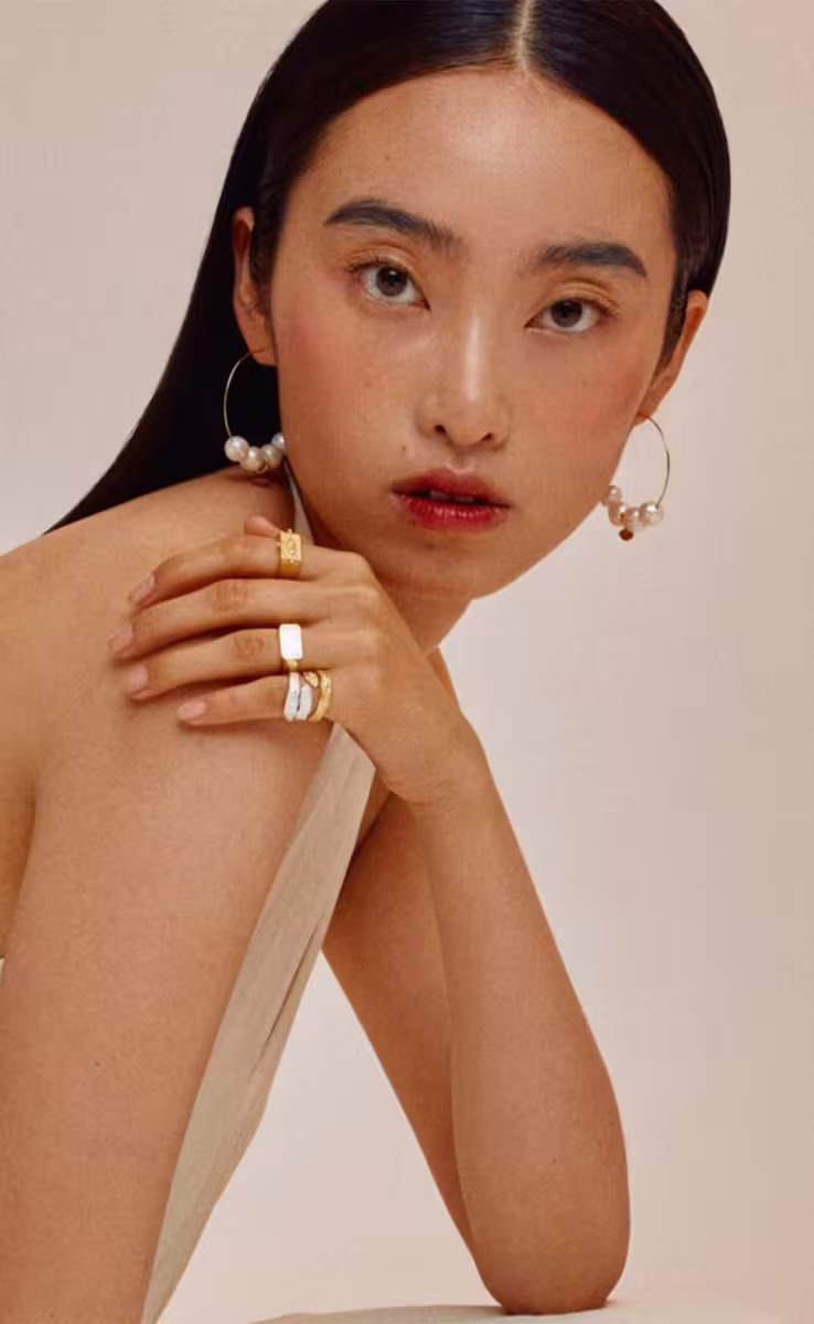 LOLLIPOP EYE PEARL HOOPS