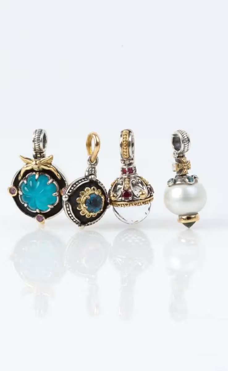 PENDANT WITH CRYSTAL AND PINK SAPPHIRE