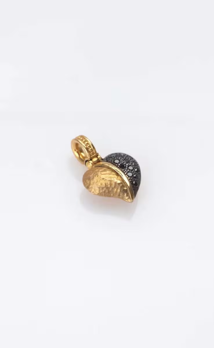PENDANT HEART GOLD 18K WITH BLACK DIAMONDS