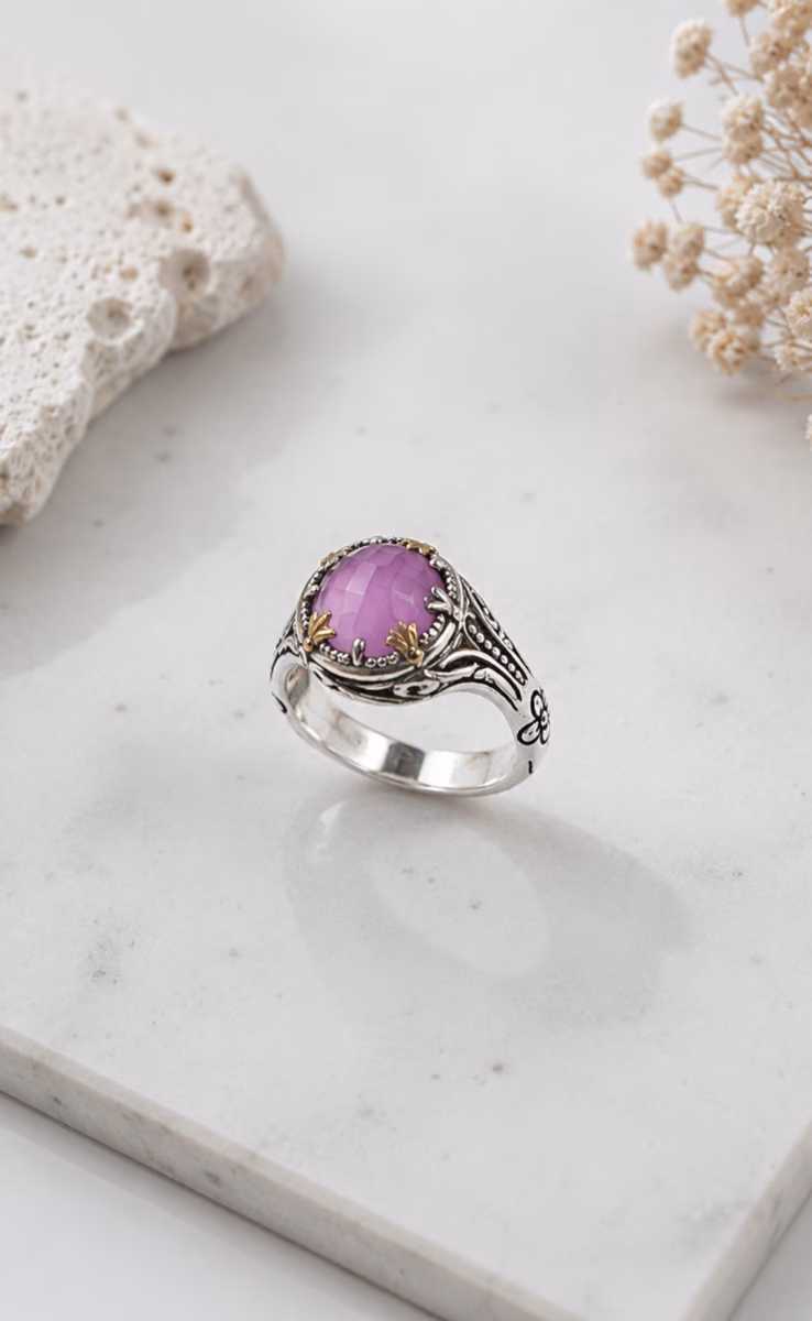 RING WITH ROCK CRYSTAL, PINK CORUNDUM & MOP TRIPLET