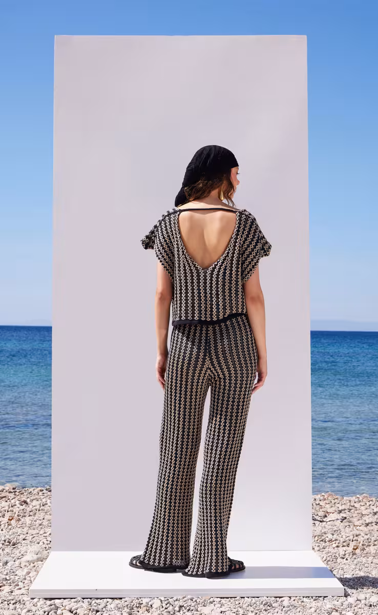 CROP BLACK GOLD