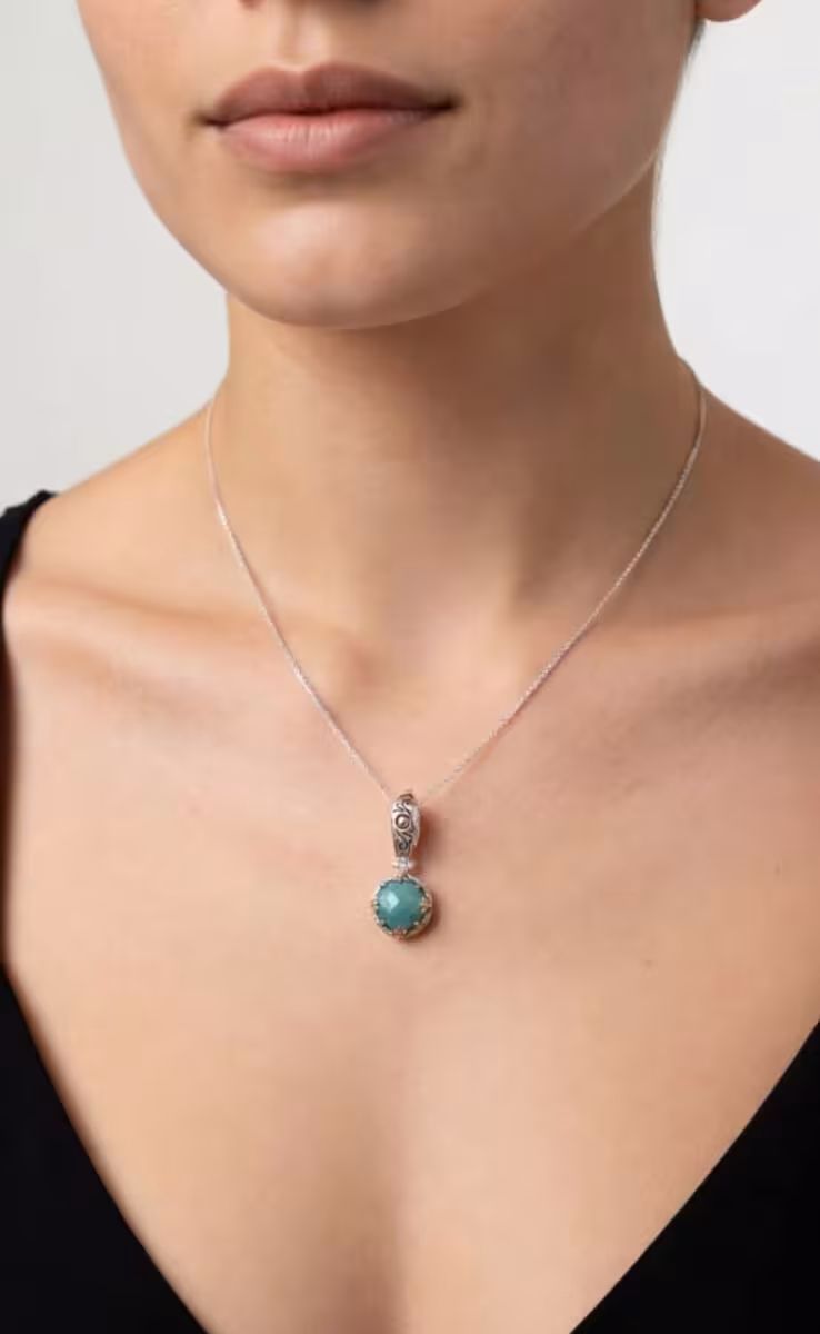 PENDANT WITH ROCK CRYSTAL GREEN AGATE & MOP TRIPLET