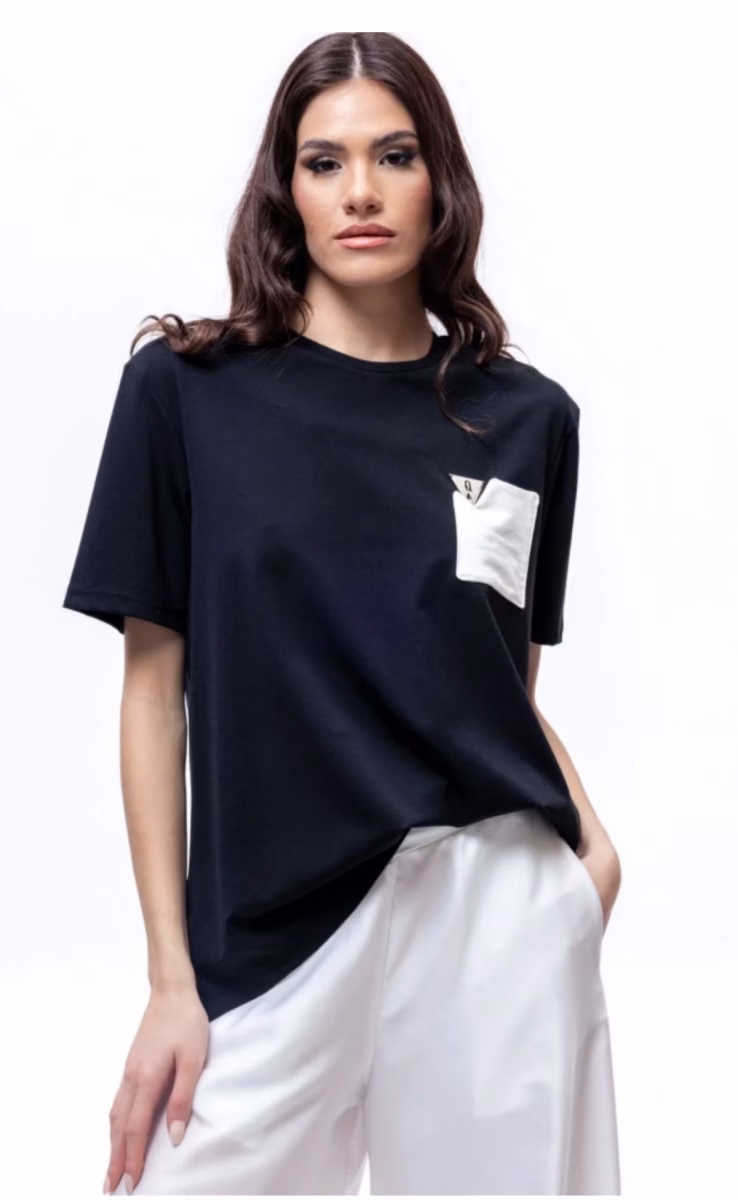 Q T-SHIRT BLACK
