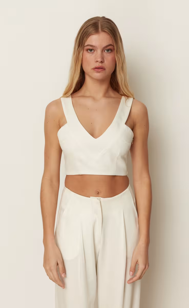 STATEMENT CROP TOP WHITE