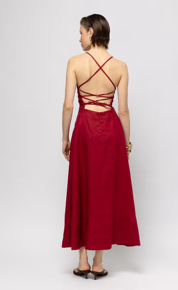 RUM KISS MAXI DRESS WITH AN OPEN BACK CHERRY