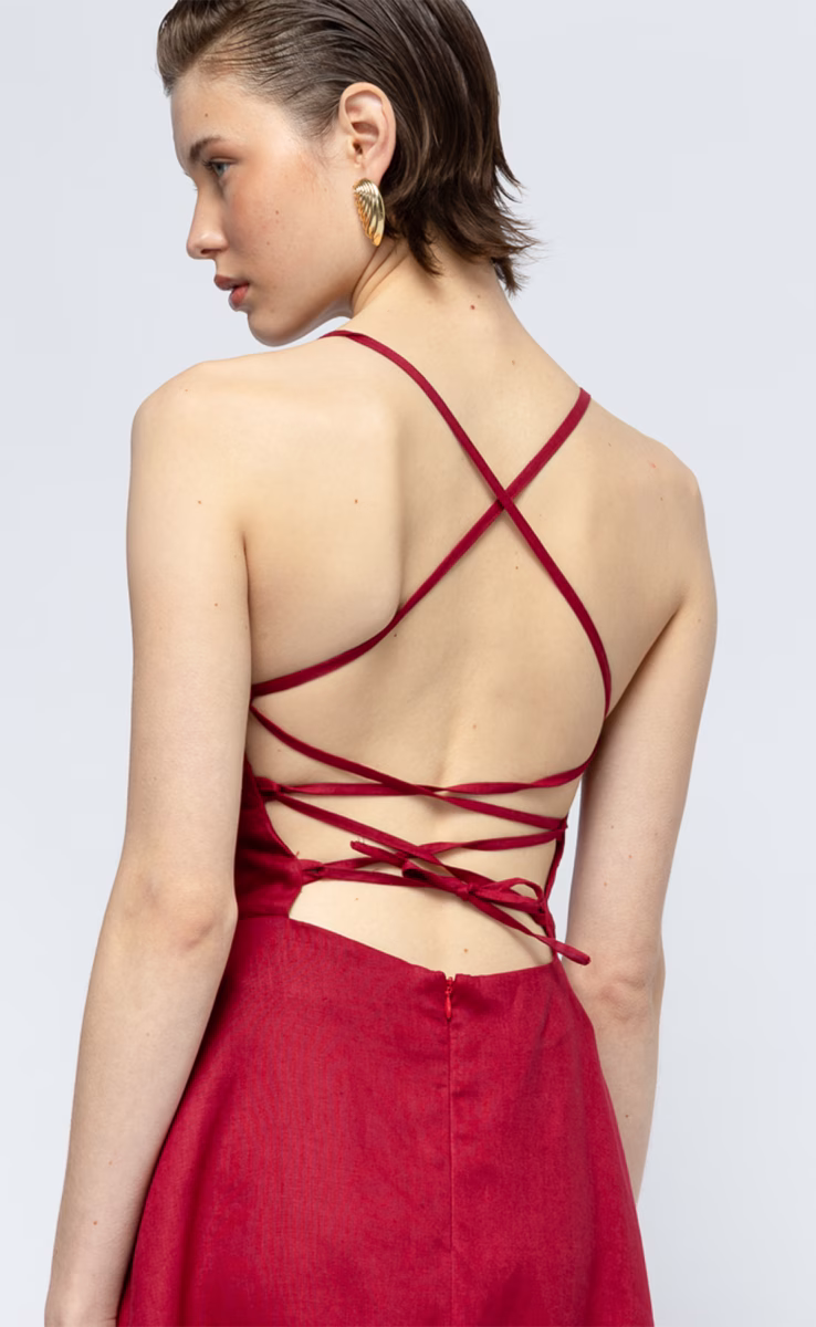 RUM KISS MAXI DRESS WITH AN OPEN BACK CHERRY