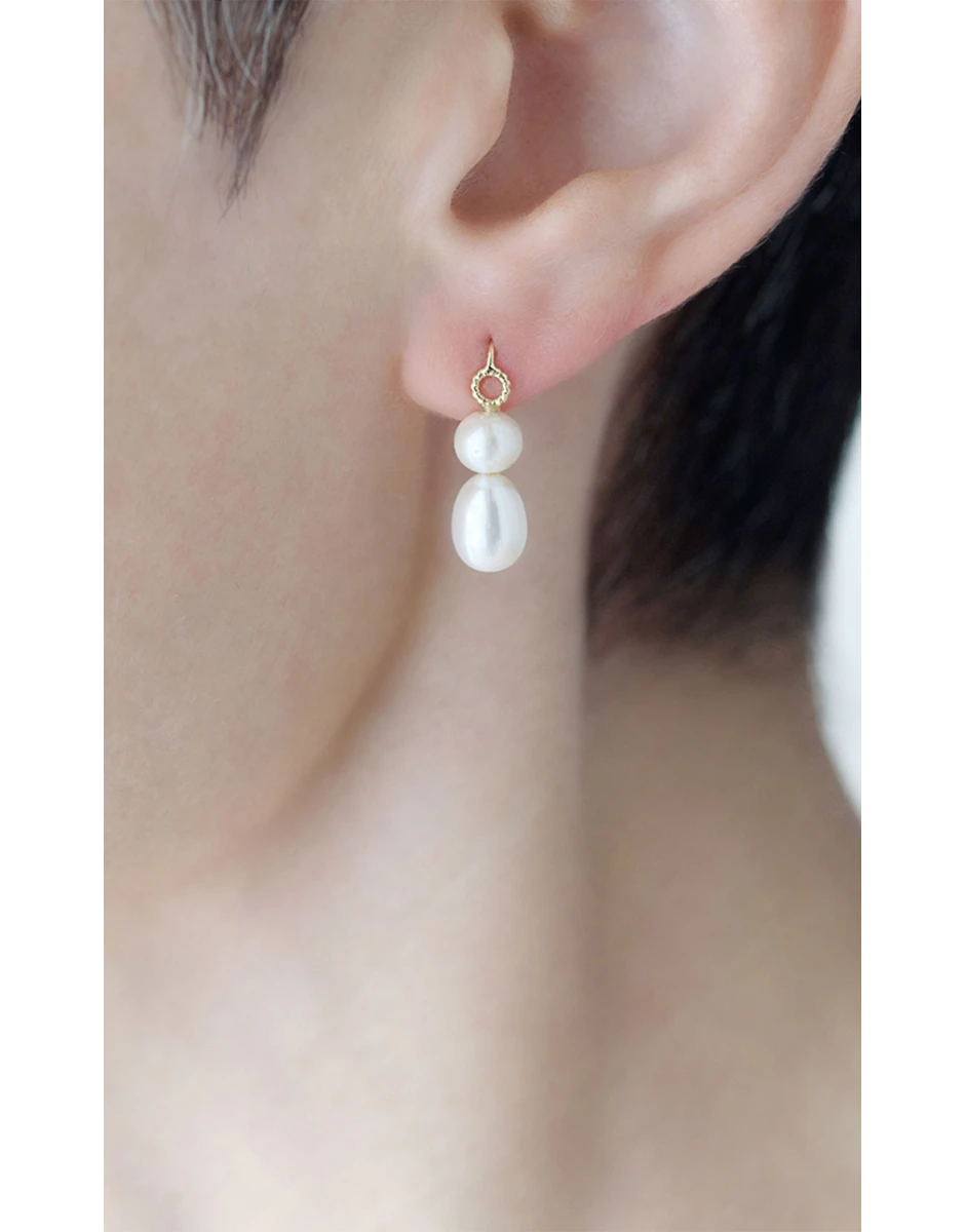 SMALL DENTELLE EARRINGS WITH PEARLS