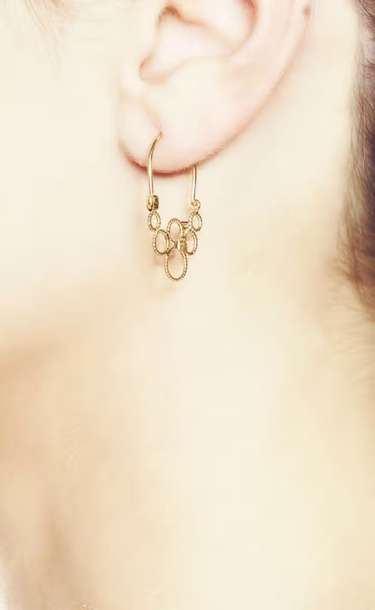 TINY HOOP EARRINGS WITH DIAMONDS