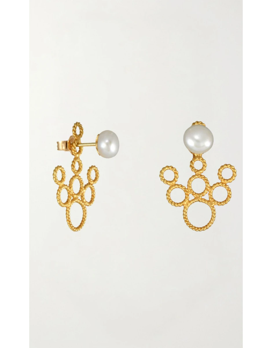 TINY HOOP EARRINGS WITH PEARLS