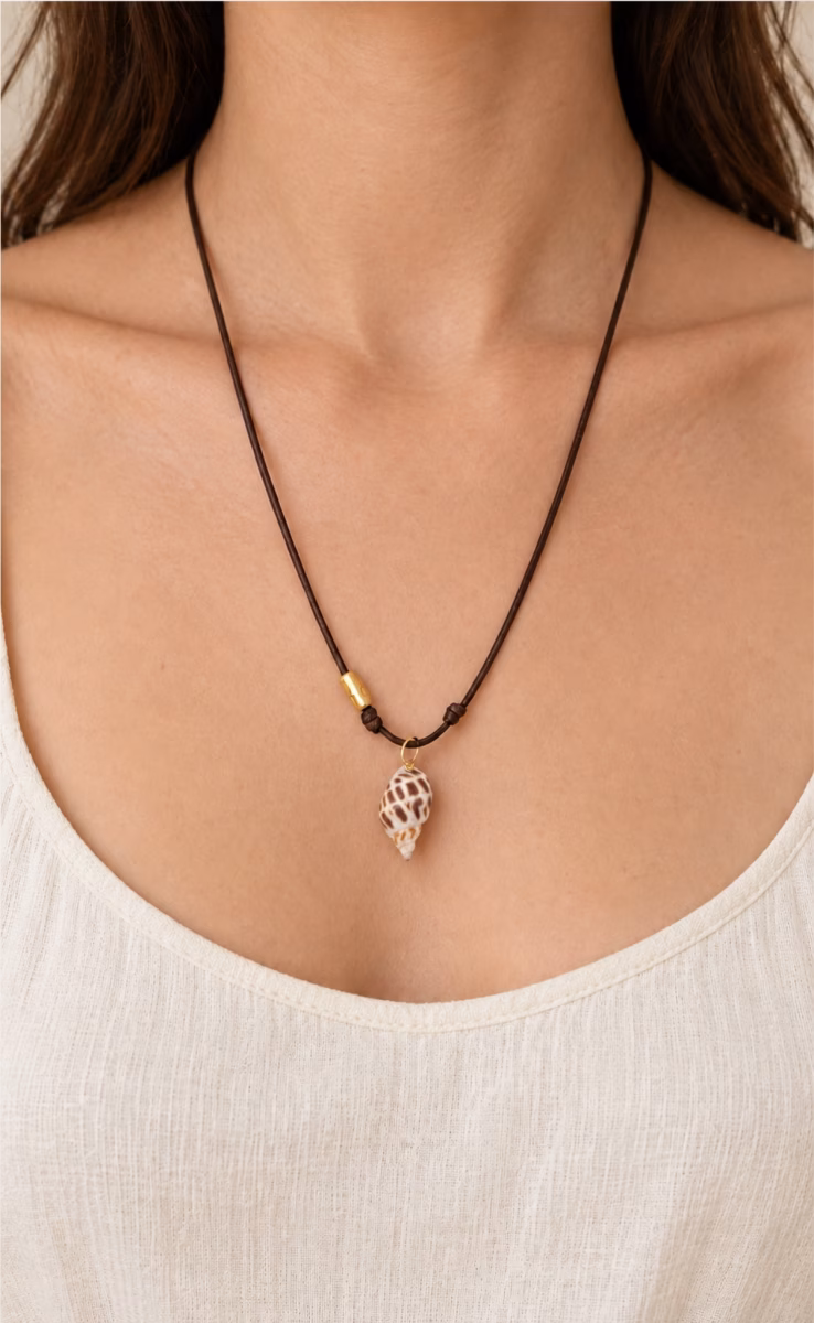 BABYLON SHELL CORD NECKLACE