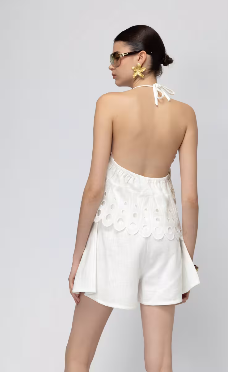WHITE LOTUS TRIANGLE TOP WITH FLOWERS WHITE