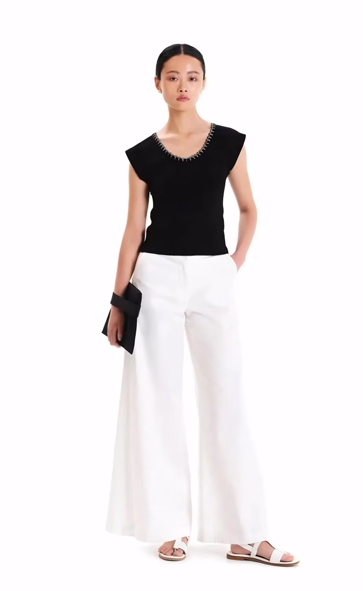 V-NECK TOP BLACK