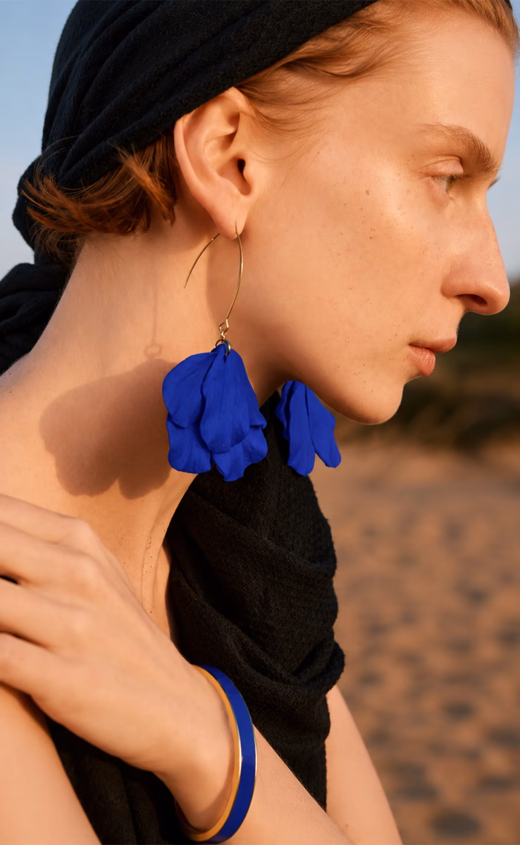 AGALOPE PETALS EARRINGS BLUE