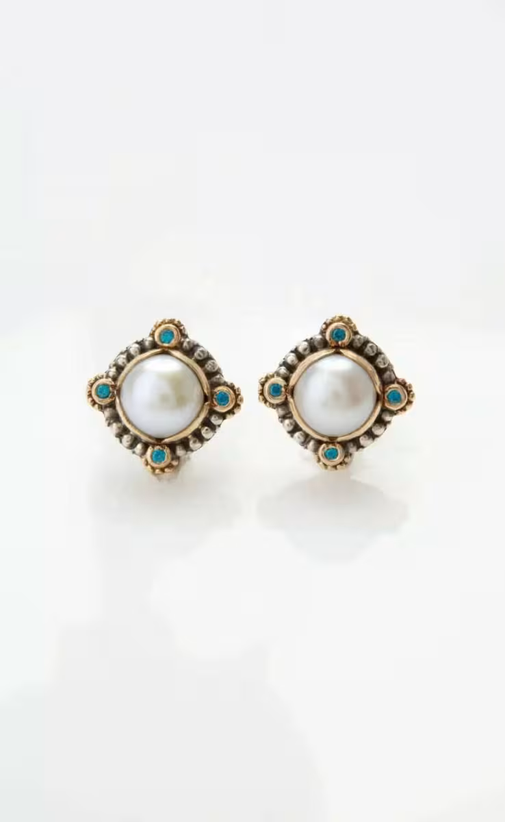 STUD EARRINGS WITH BLUE SPINEL & PEARL GEMSTONES