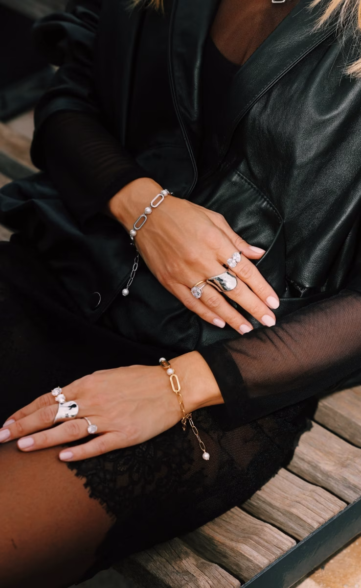 LOGO PEARL CHAIN BRACELET GOLD