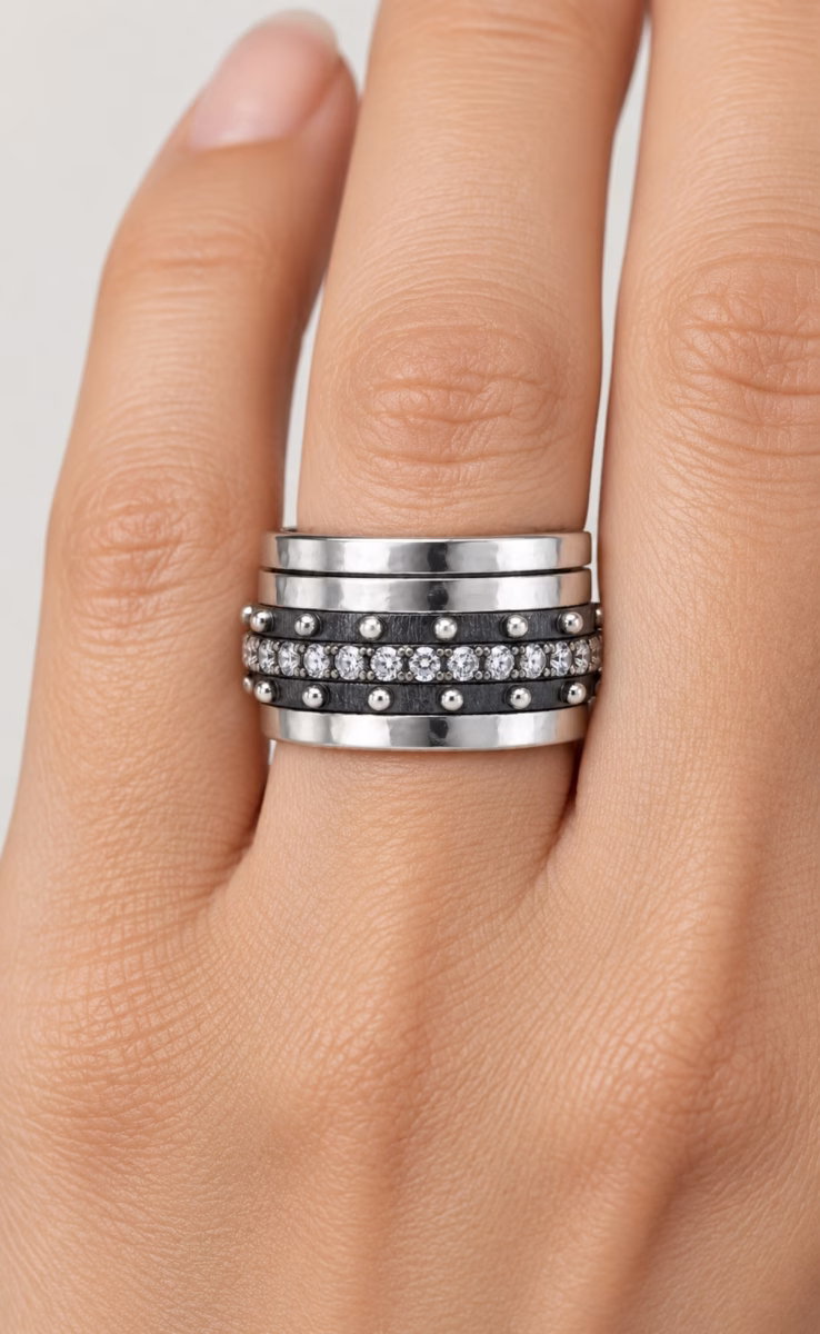 SILVER RING K.AND WITH ZIRCON