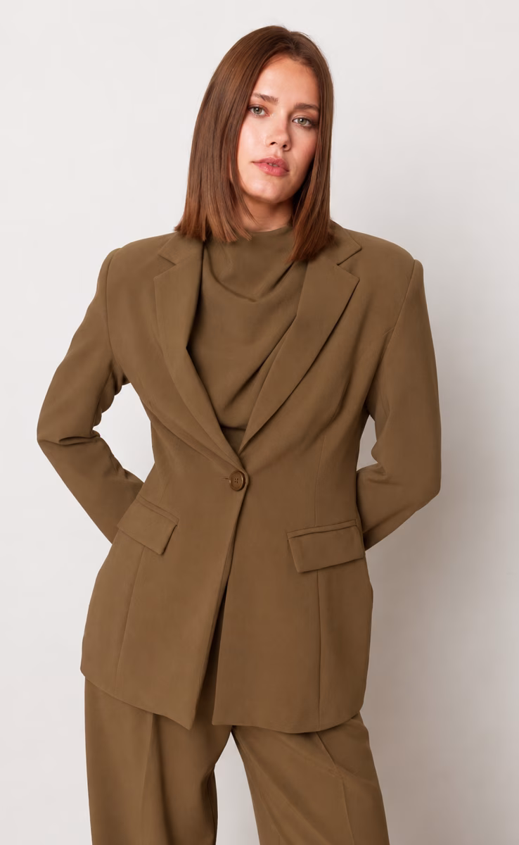 SIGNATURE JACKET OLIVE