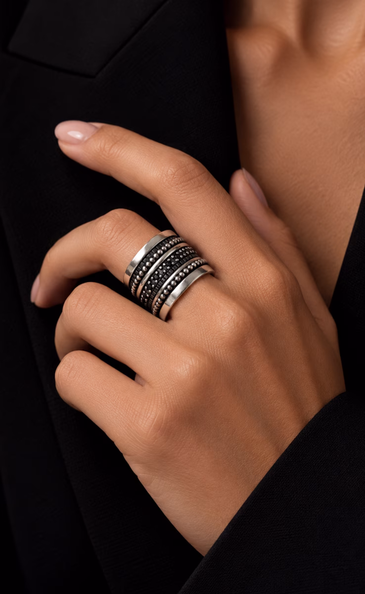 SILVER RING K.AND WITH ZIRCON