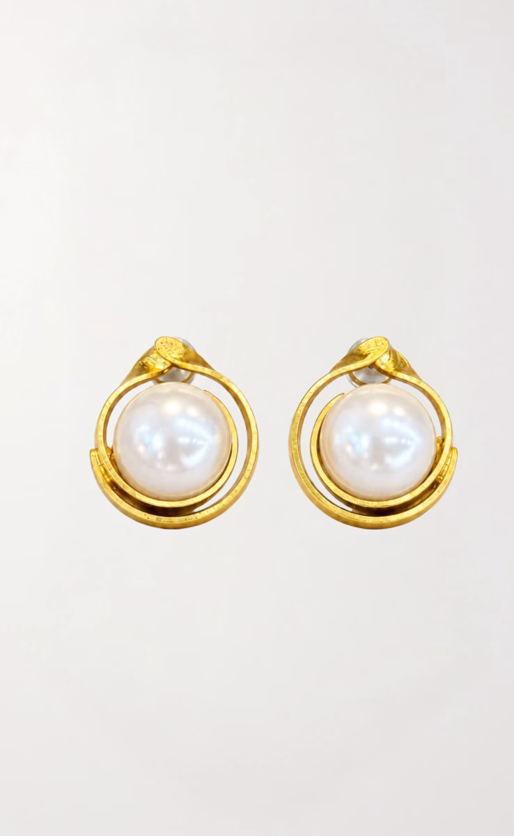 ROUND PEARL EARRINGS