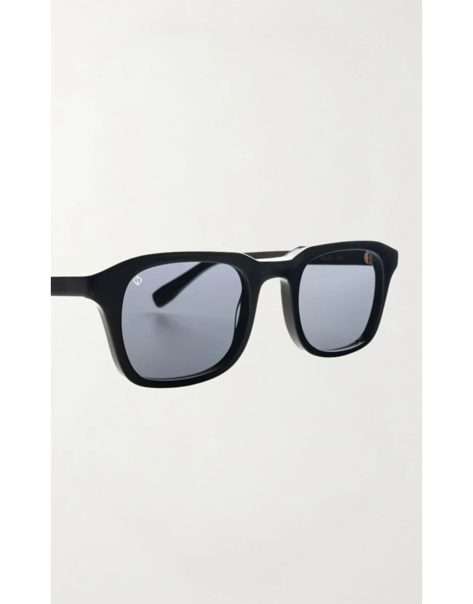 SUNGLASSES EREVOS BLACK SANTORINI WITH SHADE GREY LENSES