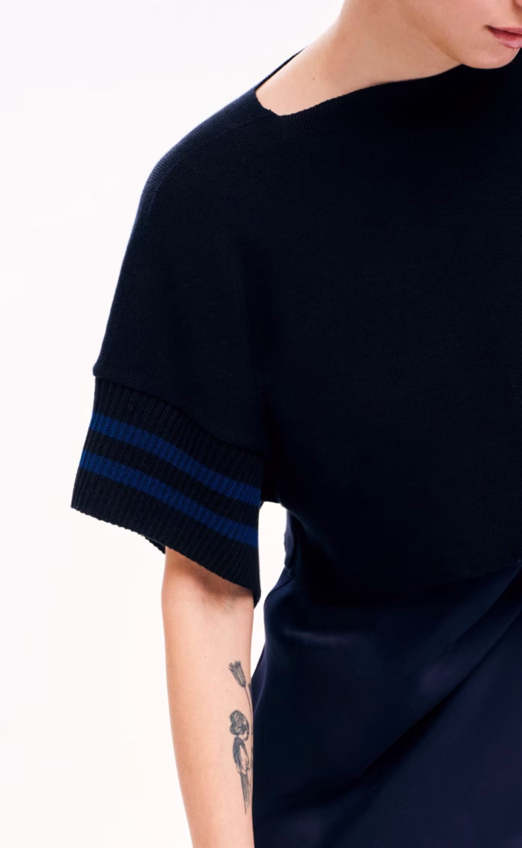 KNIT CROP TOP BLACK-BLUE