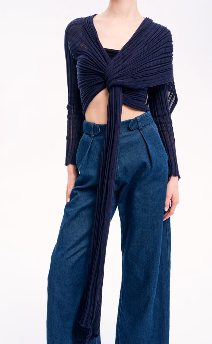 HIGH-WAISTED DENIM TROUSERS WITH SIDE POCKETS