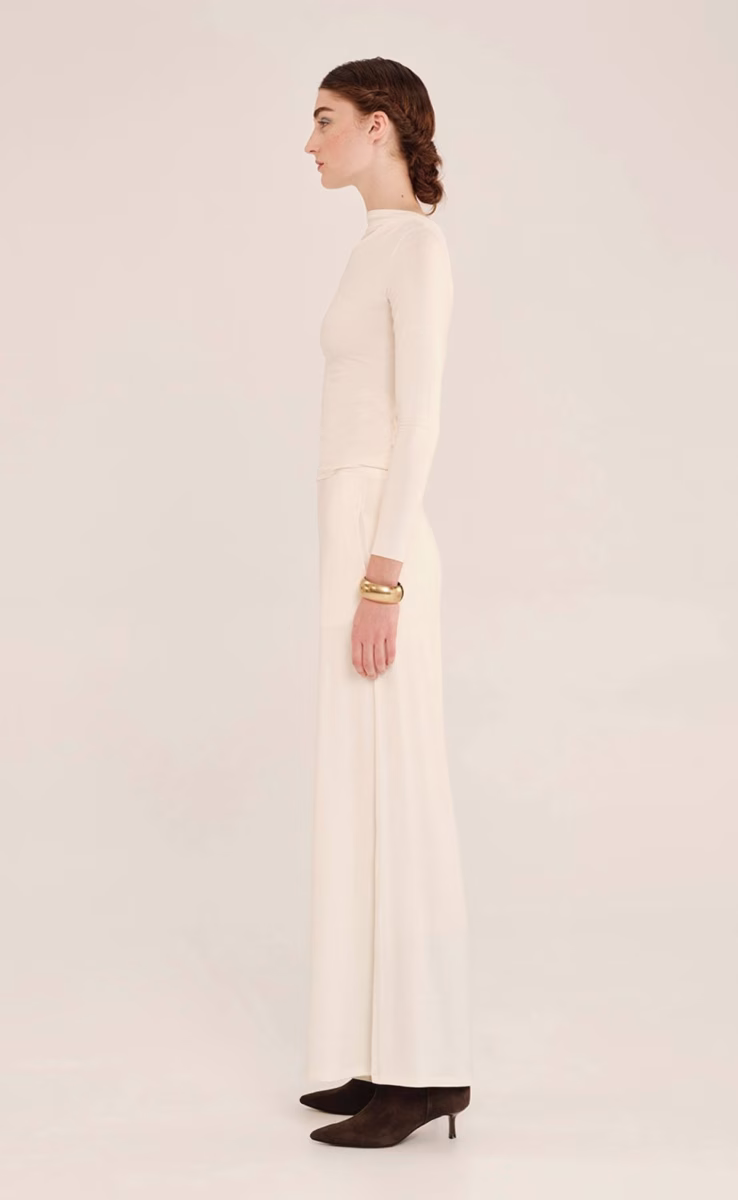 LONGSLEEVED TOP WITH DRAPED SHOULDER ECRU
